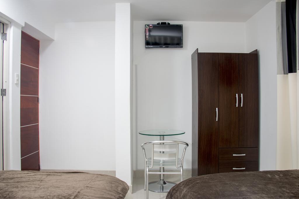Hostal Santa Rosa Caraz الغرفة الصورة