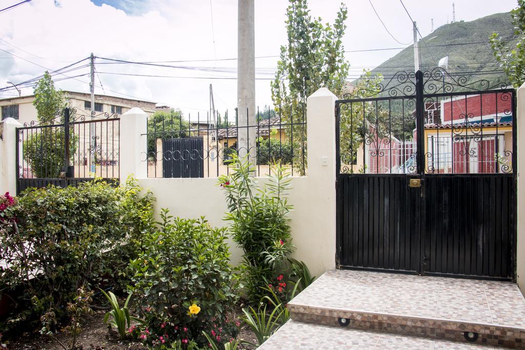 Hostal Santa Rosa Caraz المظهر الخارجي الصورة